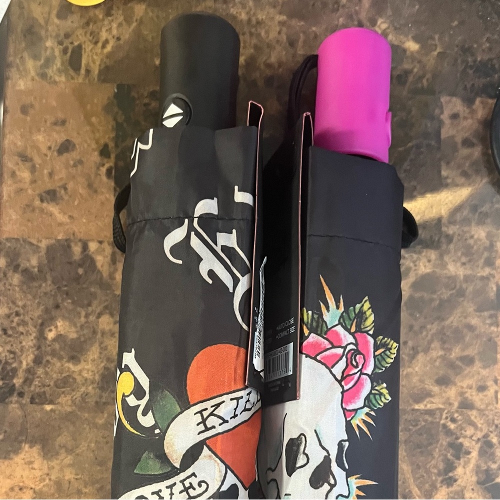 NWT ED HARDY COMPACT UMBRELLAS - Pink or Black Handle - Only 2 Left - Picture 7 of 8